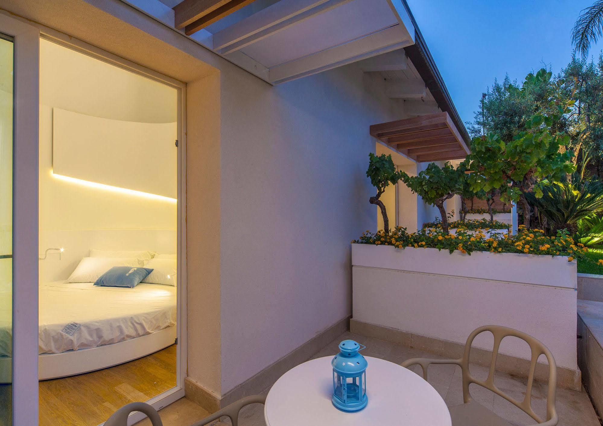 Calapetra Resort Fontane Bianche Exteriör bild
