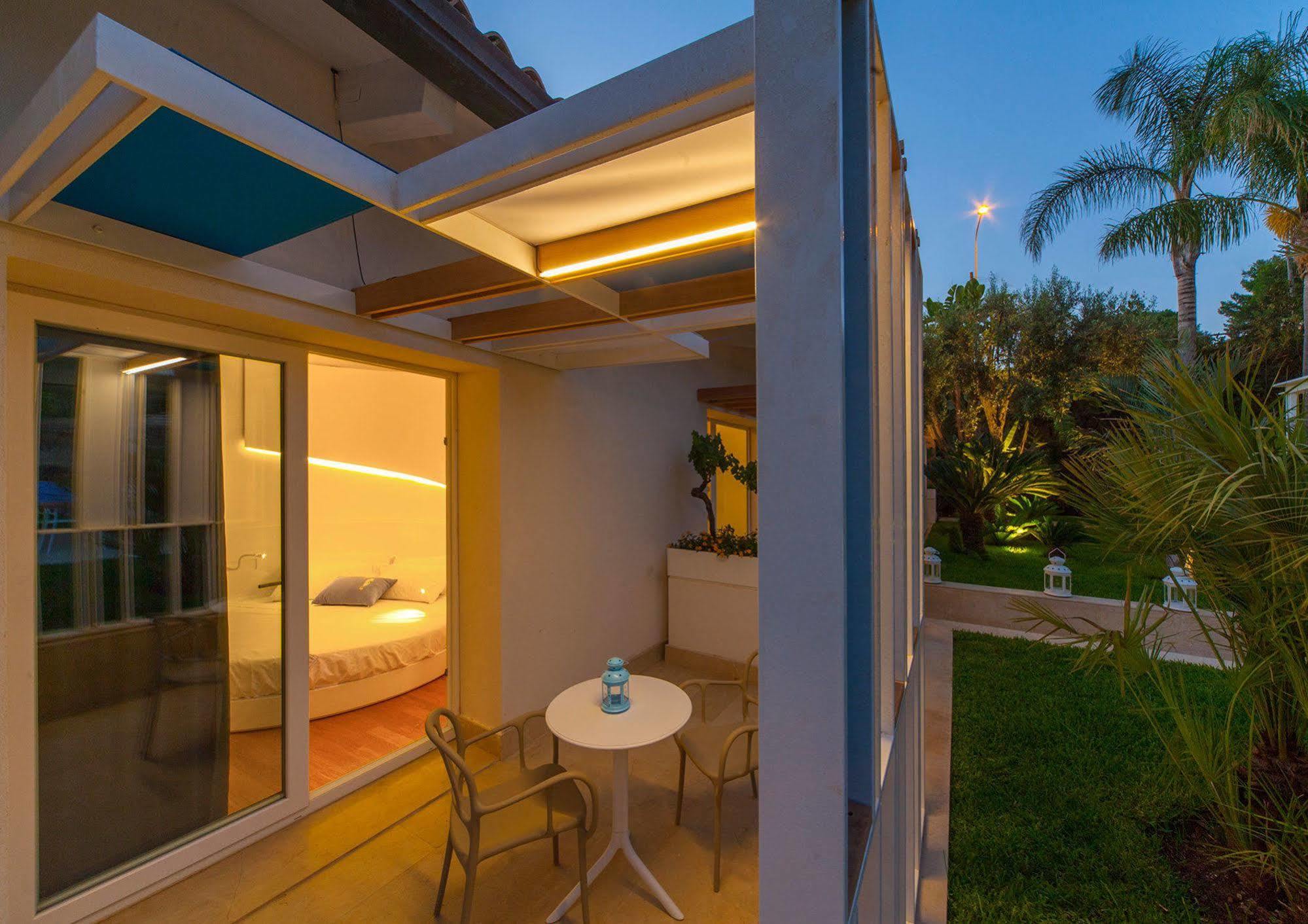 Calapetra Resort Fontane Bianche Exteriör bild